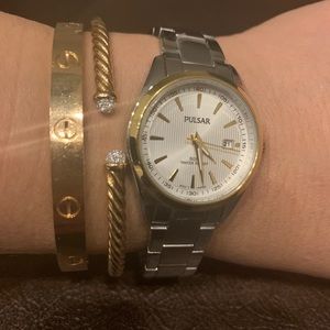 Pulsar watch can be used for men or women